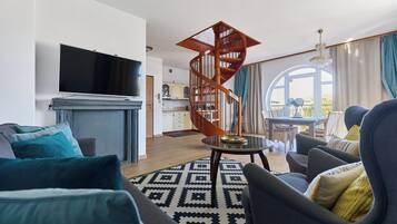 Comfort Apartment, Kitchenette, Mezzanine | Living area