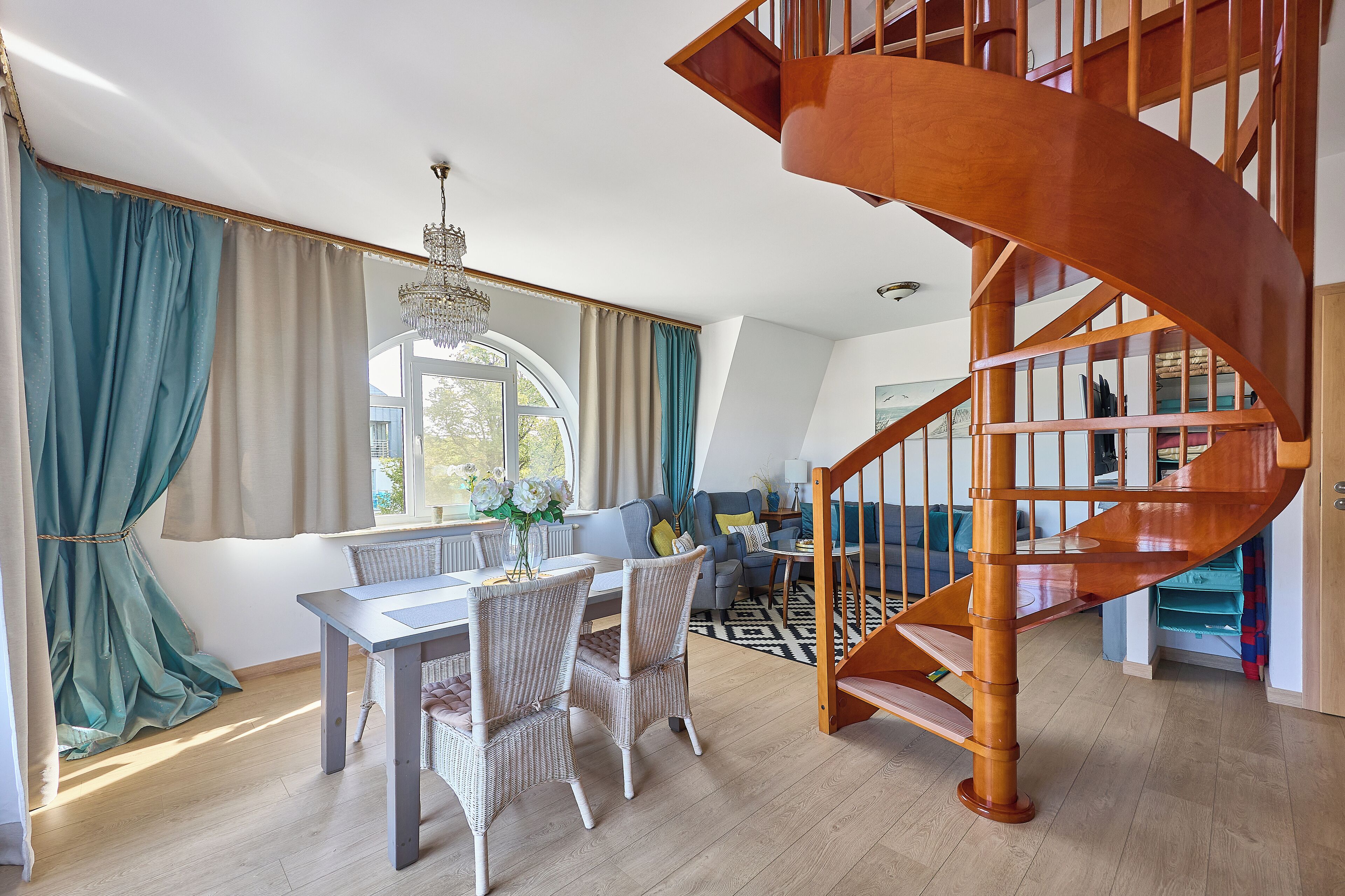 Comfort-Apartment, Kochnische, Zwischengeschoss | Wohnbereich