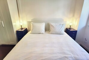 2 bedrooms, iron/ironing board, free WiFi, bed sheets - Castle View Lisbon Apartment, City center (Lisboa)