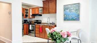 Cozy 2-Bedroom Main Floor Apt!