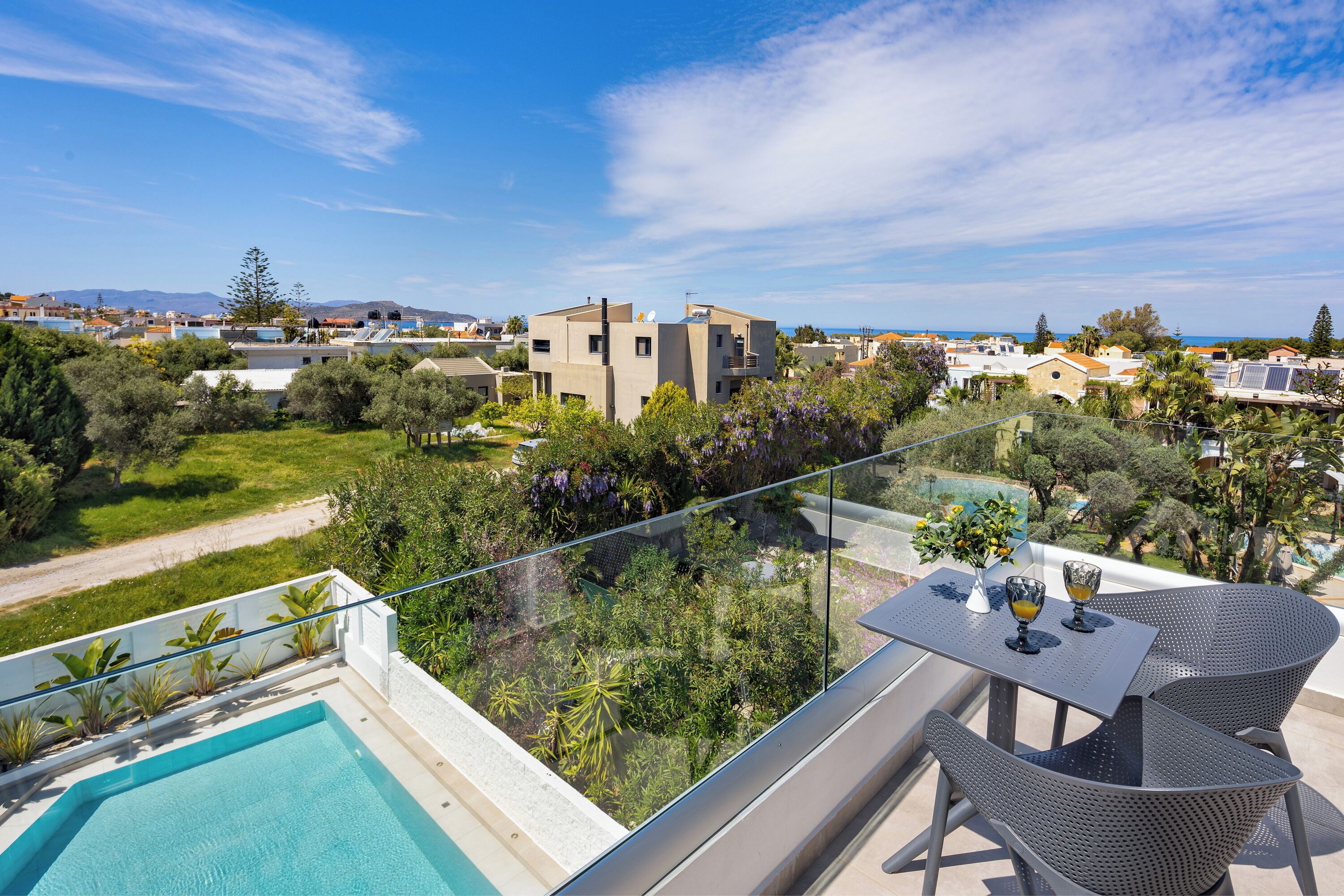 Familielejlighed - udsigt til pool | Udsigt fra værelset