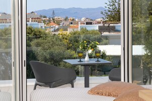 Apartamento familiar, vistas a la piscina | Terraza o patio