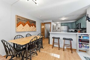 Dining - Stay in this lovely tri-level townhome in a quiet local Fraser neighborhood. Sp (Fraser)