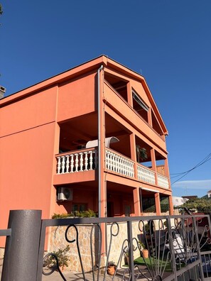 Exterior - Grande Family Suite with a jacuzzi close to main points in Zadar (Zadar)