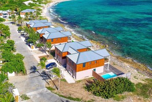 Exterior - Villa Coralia — Le luxe les pieds dans l’eau (Oyster Pond)