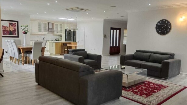 Unclassified image, 1 of 41, button - Pioneer Guest House (DURBAN)