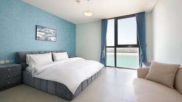 Villa, 4 Bedrooms, Beach View, Beachfront | Ruang kerja komputer riba, seterika/papan seterika, Wi-fi percuma