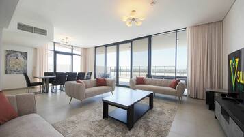 Villa, 4 Bedrooms, Beach View, Beachfront | Ruang tamu | TV Pintar