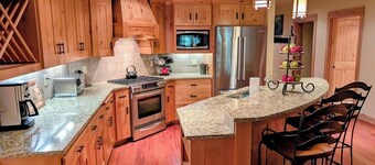 Grand Lodge 4 at the Official Collins Lake Resort