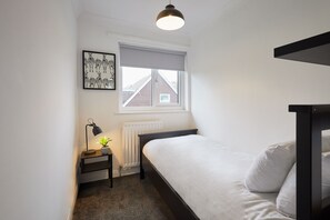 3 bedrooms, WiFi, bed sheets