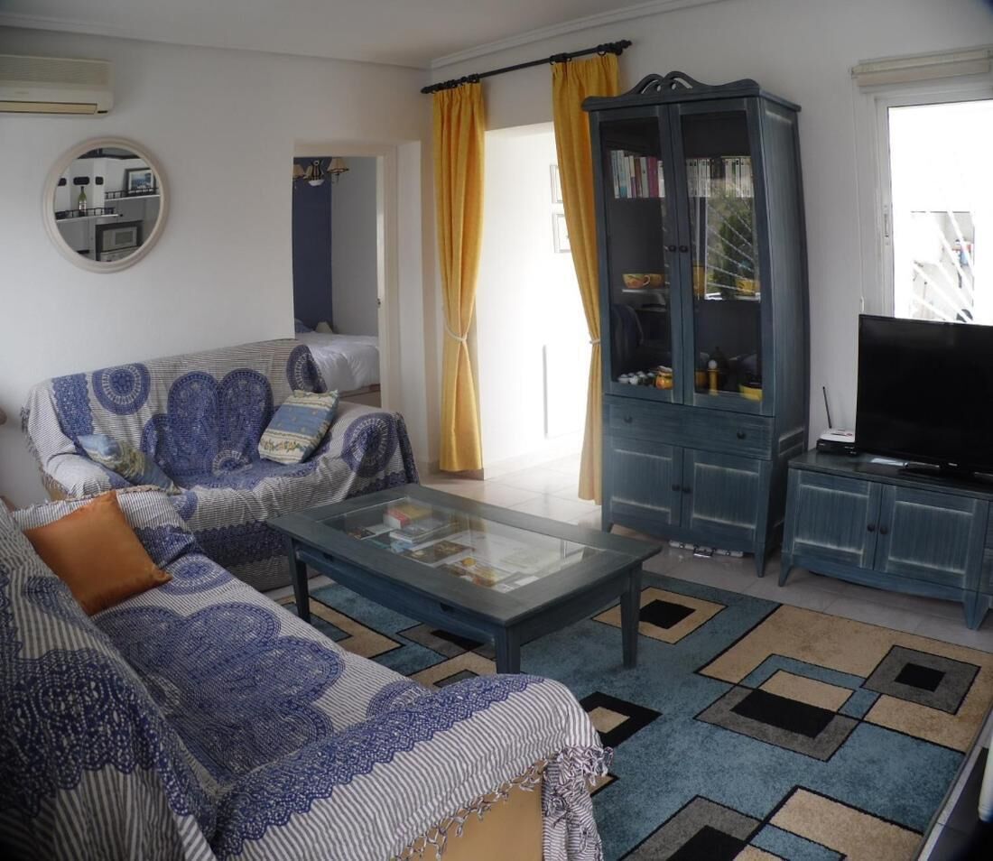 House, 2 Bedrooms, Balcony, Garden View | Living room