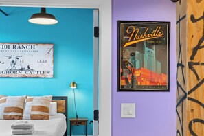 1 habitación, tabla de planchar con plancha, wifi gratis y ropa de cama 