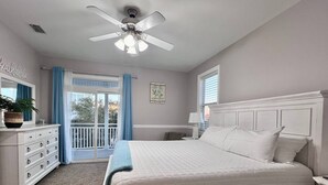 4 Schlafzimmer, Schreibtisch, Bügeleisen/Bügelbrett, kostenloses WLAN