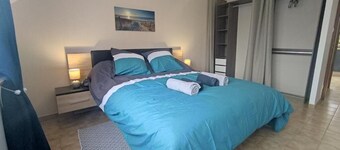 Le Saint-Cyr, Downtown, Cosy, Spacious