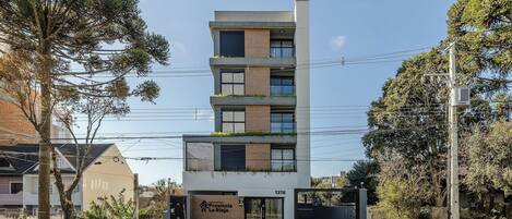 Basic Apartment | Exterior