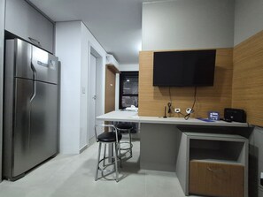 Basic Apartment | Interior - Your Complete Stay in a Building With a gym in the Best Location in Curitiba - Plas (Curitiba)