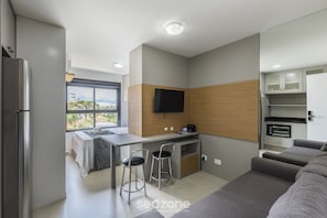 Basic Apartment - Your Complete Stay in a Building With a gym in the Best Location in Curitiba - Plas (Curitiba)