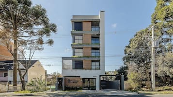 Basic Apartment | Exterior