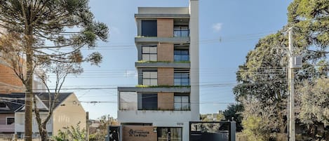 Basic Apartment | Exterior