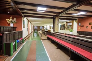 المنشأة من الداخل