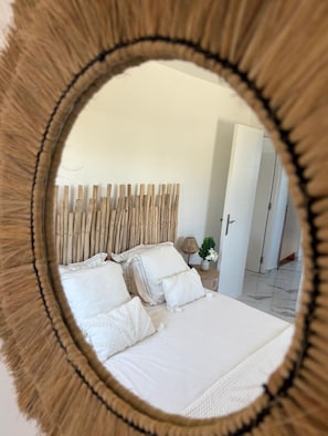 4 chambres, fer et planche à repasser, lit de bébé portatif, Wi-Fi