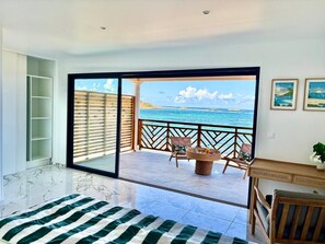 4 bedrooms, iron/ironing board, travel cot, WiFi