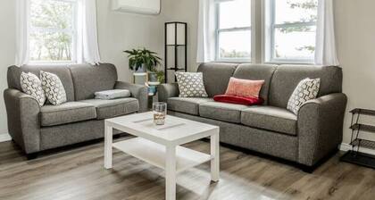 Elegant home away from home - Valley View