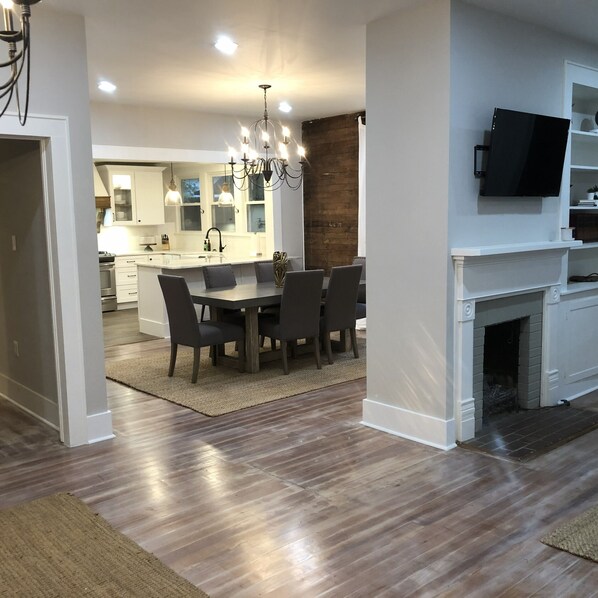 Superior Cottage, Private Bathroom (JackLin Cottage) | Dining