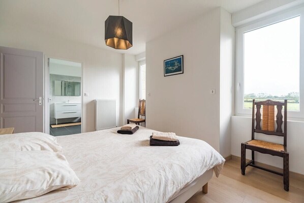 4 chambres, accès Internet, draps fournis