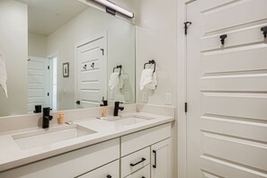 Leilighet, 1 soverom | Bad | Håndklær og sjampo