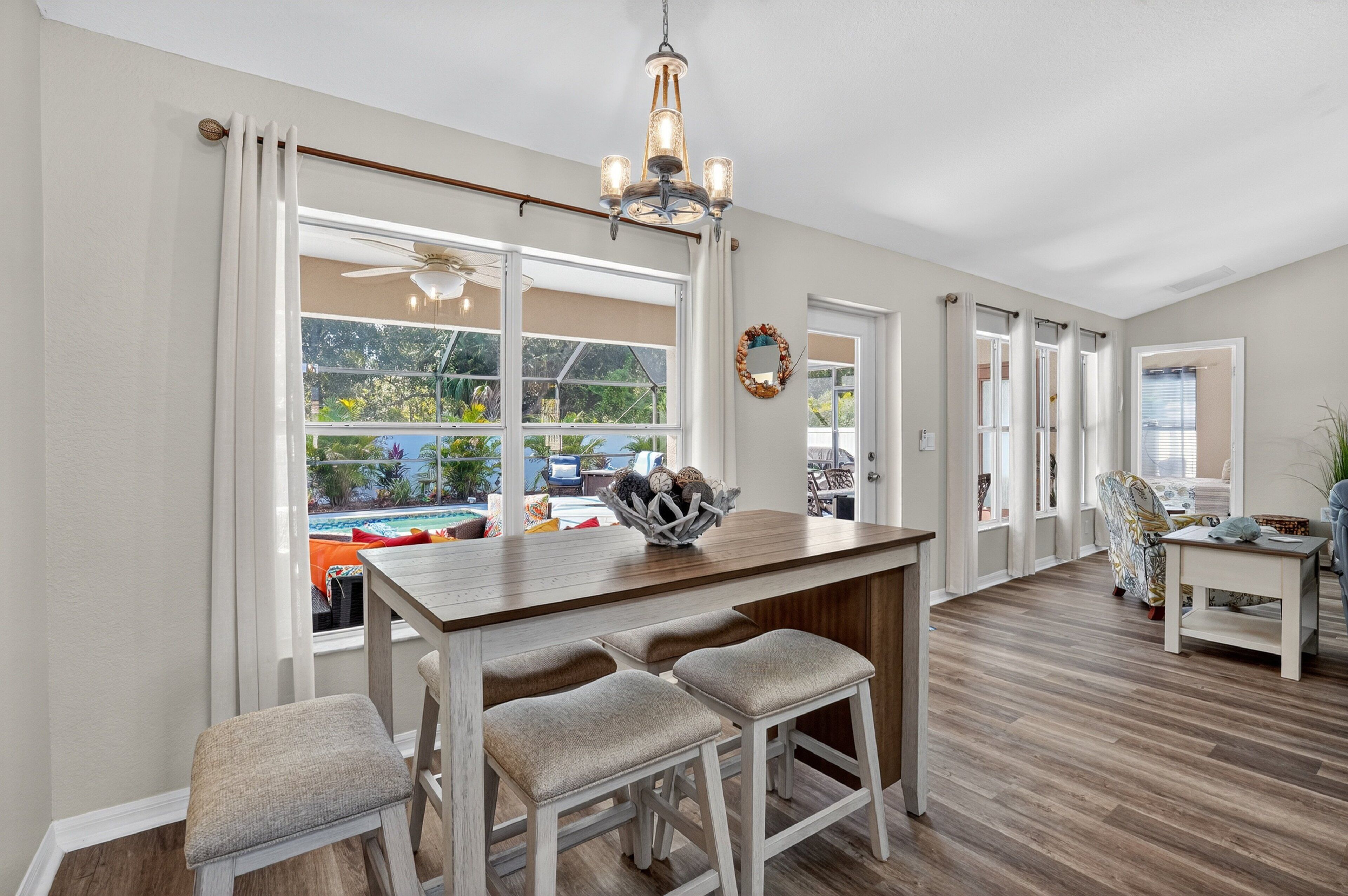 House, 4 Bedrooms | Dining