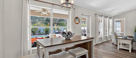 House, 4 Bedrooms | Dining