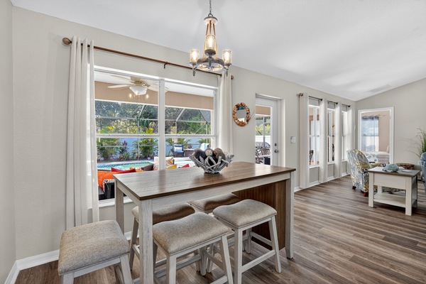 House, 4 Bedrooms | Dining