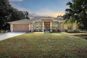 House, 4 Bedrooms | Exterior