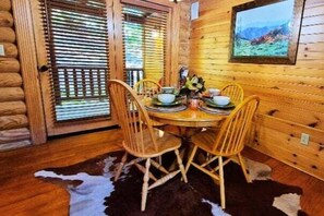 Hytte, 1 soverom | Spiseområde