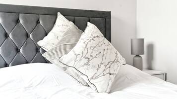 Bügeleisen/Bügelbrett, WLAN, Bettwäsche