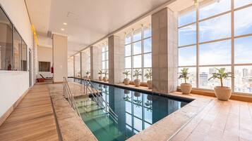 Apartamento | Piscina | Piscina interna