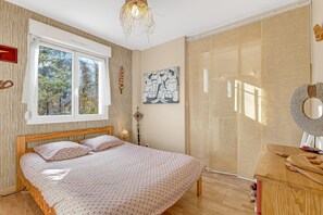 1 bedroom, WiFi, bed sheets - Ground-Floor T2 Apartment with Outdoor Space (Gap)