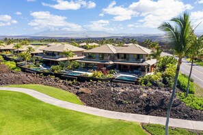 Exterior - 4BR Oceanview Villa w/ Infinity Pool, Hot Tub & Mauna Lani Beach Club Access (Waimea)