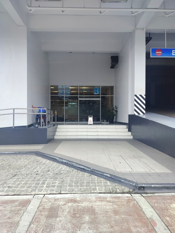 Exterior detail - Nix Staycation Mplace Tower B 7th Floor (Quezon City)