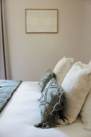 Chambre Double Supérieure, 1 très grand lit, vue piscine | Wi-Fi gratuit