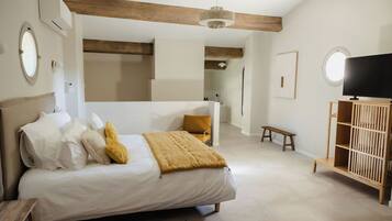 Premium Double Room | Free WiFi