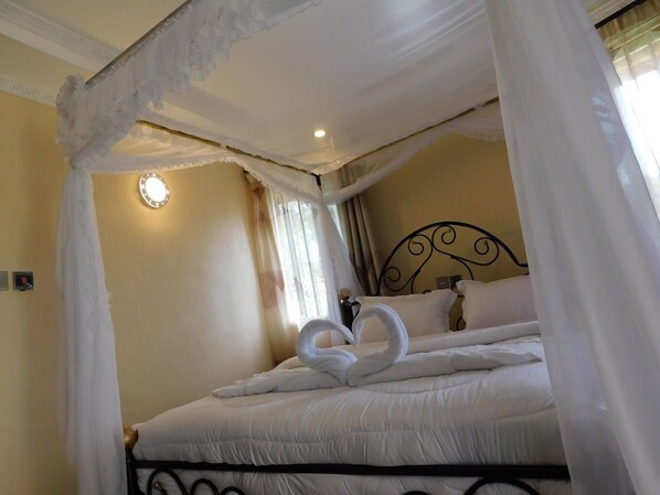 Free WiFi, bed sheets