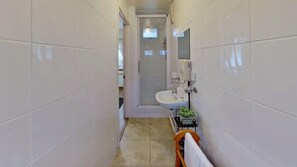 Bathroom - D17 Vellanoweth, Riviere Towans (Hayle)