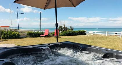 Villa by the sea... with your feet in the water!