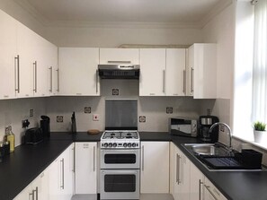 Private kitchen - Lovely Double Room in Wavertree (Merseyside)