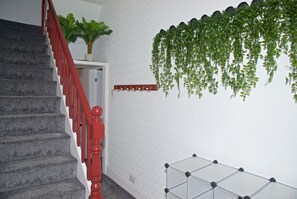 Interior - Close to City Centre Shared Bath (Merseyside)