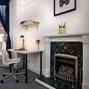 Interior - Close to City Centre Shared Bath (Merseyside)