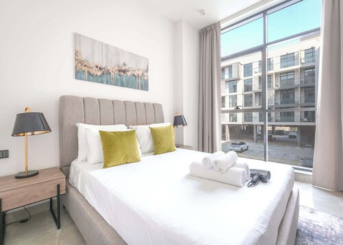 Free housekeeping visits during your stay - StayShort - Dubai South 1BR sleeps 4