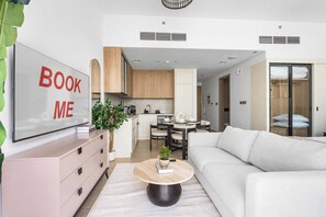 TV - StayShort - Studio for 4 in Majan (Majan)